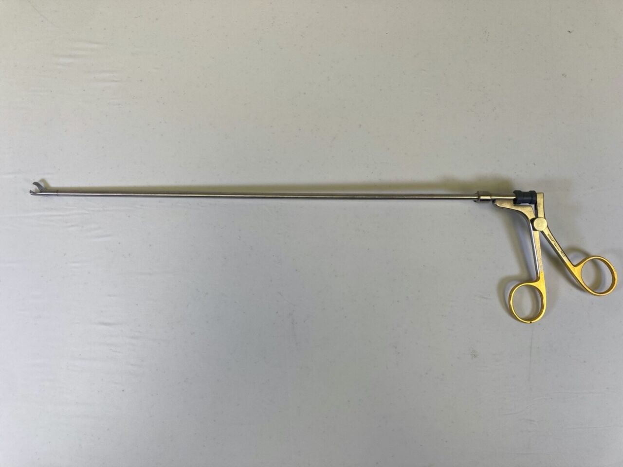 WISAP 7652 5mm x 32cm Laparoscopic Hook Scissor Forcep