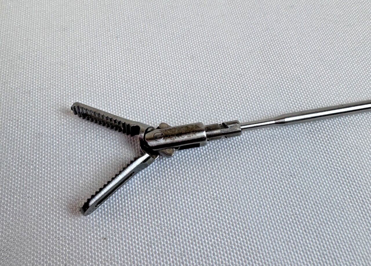 SNOWDEN-PENCER SP8336 Fenestrated Grasper Insert — photo 3