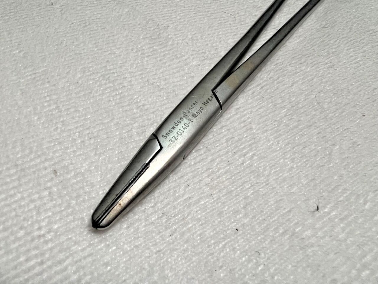 SNOWDEN-PENCER 32-0140-1 Diamond-Jaw Mayo-Hegar Needle Holder 8" Length — photo 2