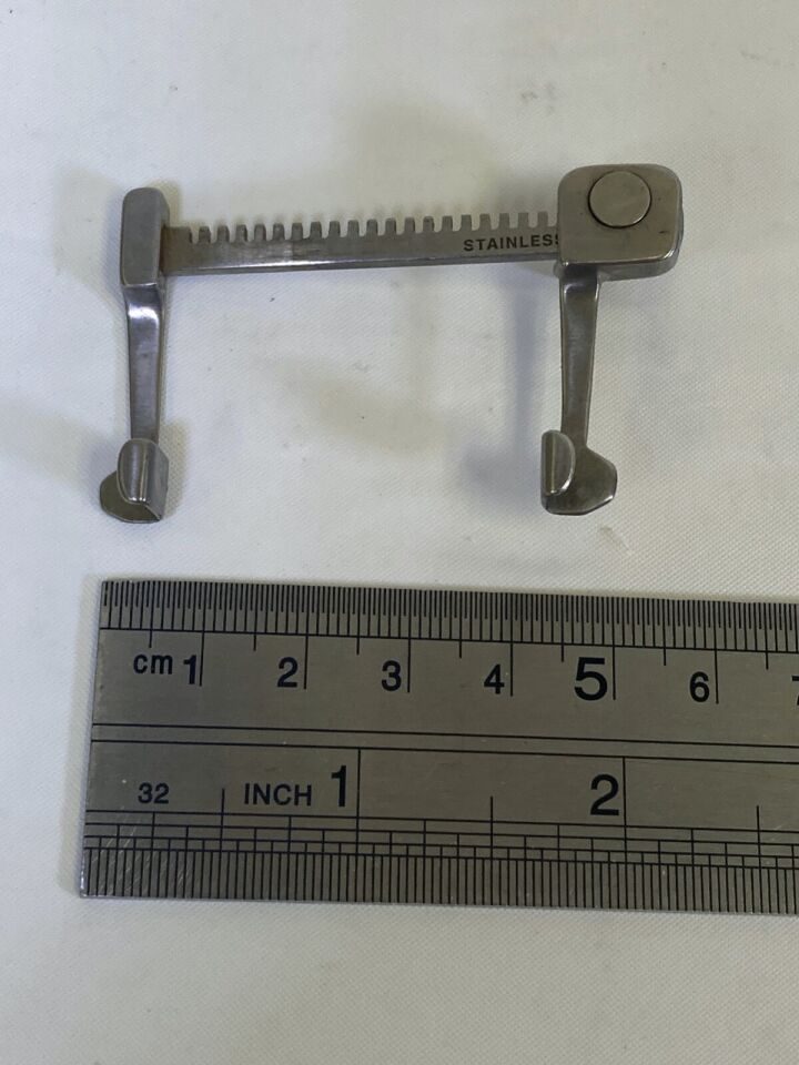 PILLING 341312 Premie Retractor Spreader 4cm Spread 6mm x 6mm Blades 1" Arms — photo 6