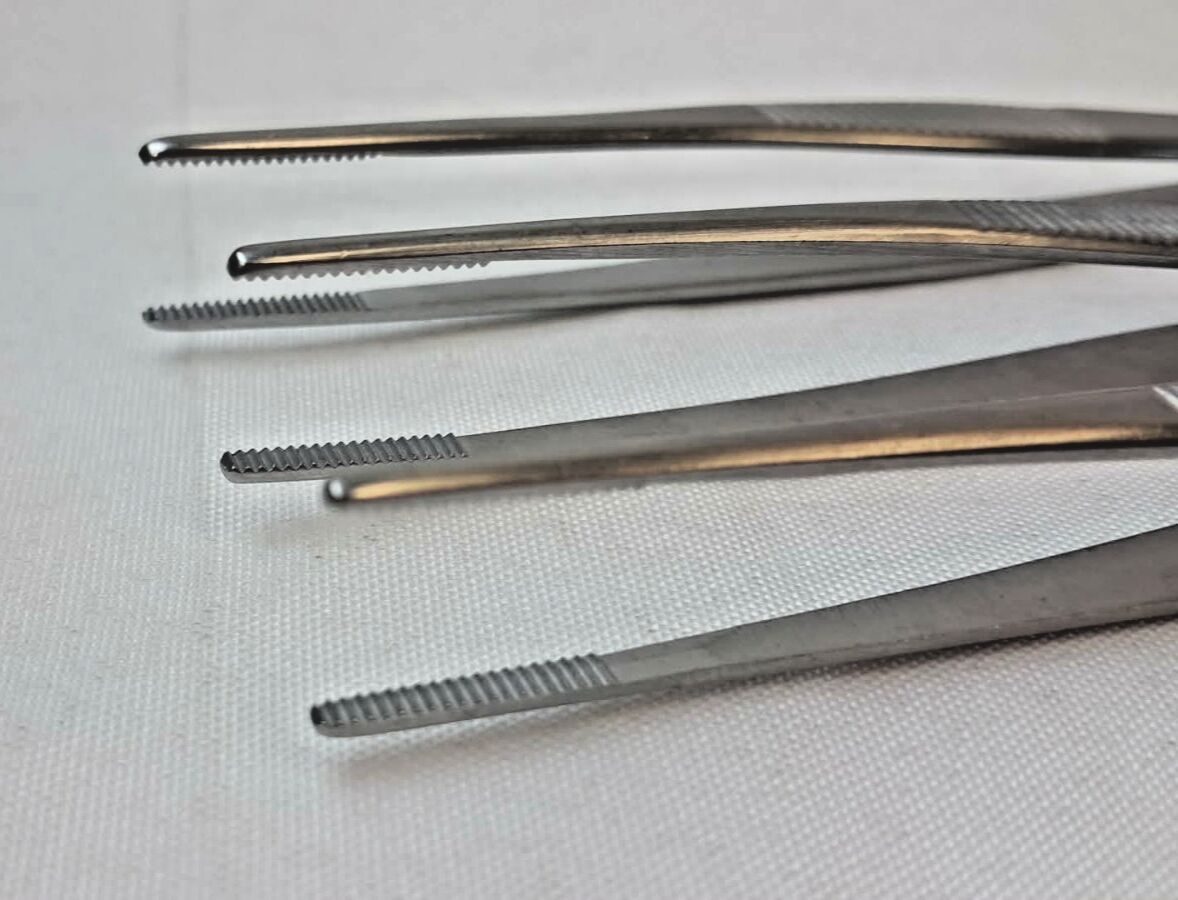 V. MUELLER SU2301 Dressing Forceps 5" Serrated - Lot of 3 — photo 2
