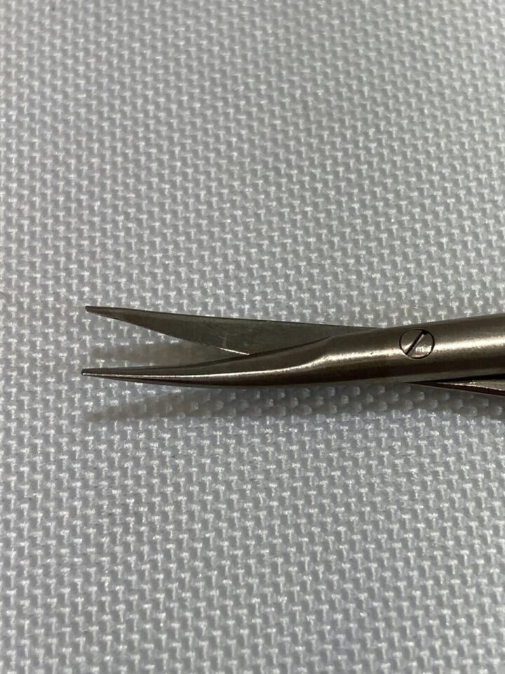 ACCURATE SURGICAL ASSI.SDC21R8 10mm Curved Blade 21cm Long Dissecting Scissors — photo 4
