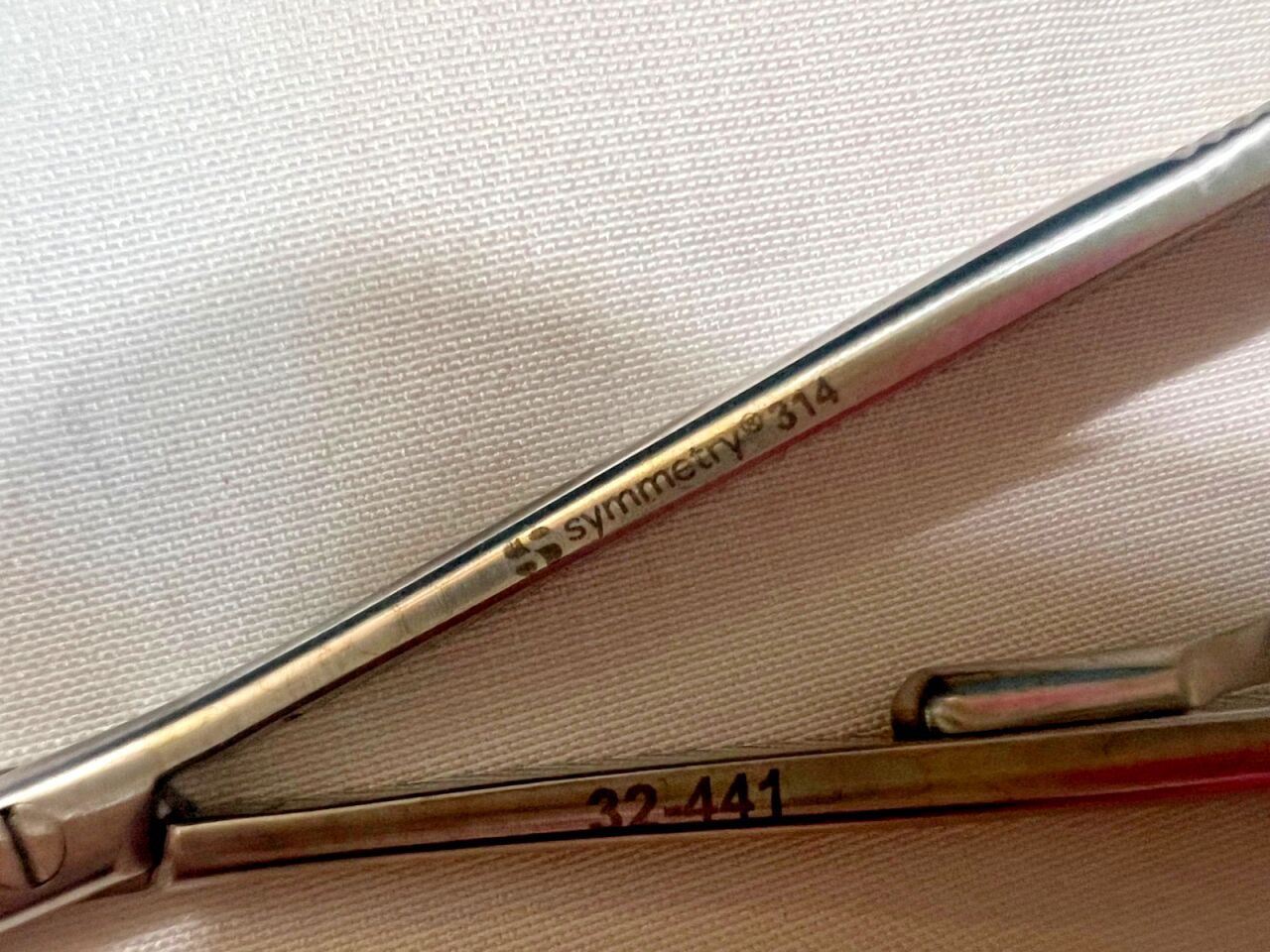 SYMMETRY 32-441 TC Inserts 5-3/4" Castroviejo Curved Needle Holder — photo 2