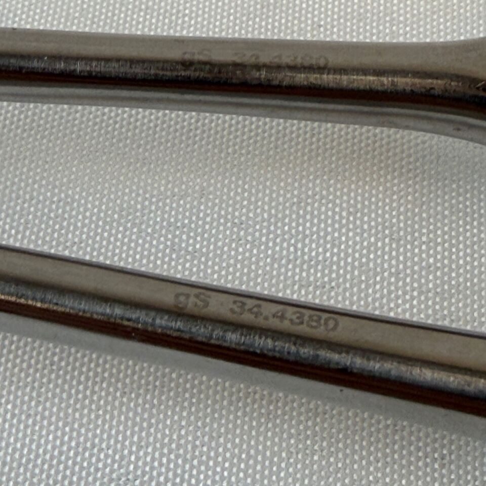 MILLENNIUM SURGICAL 34.438 Mueller Rake Retractors 10" Sharp 8 Prong Pair — photo 2