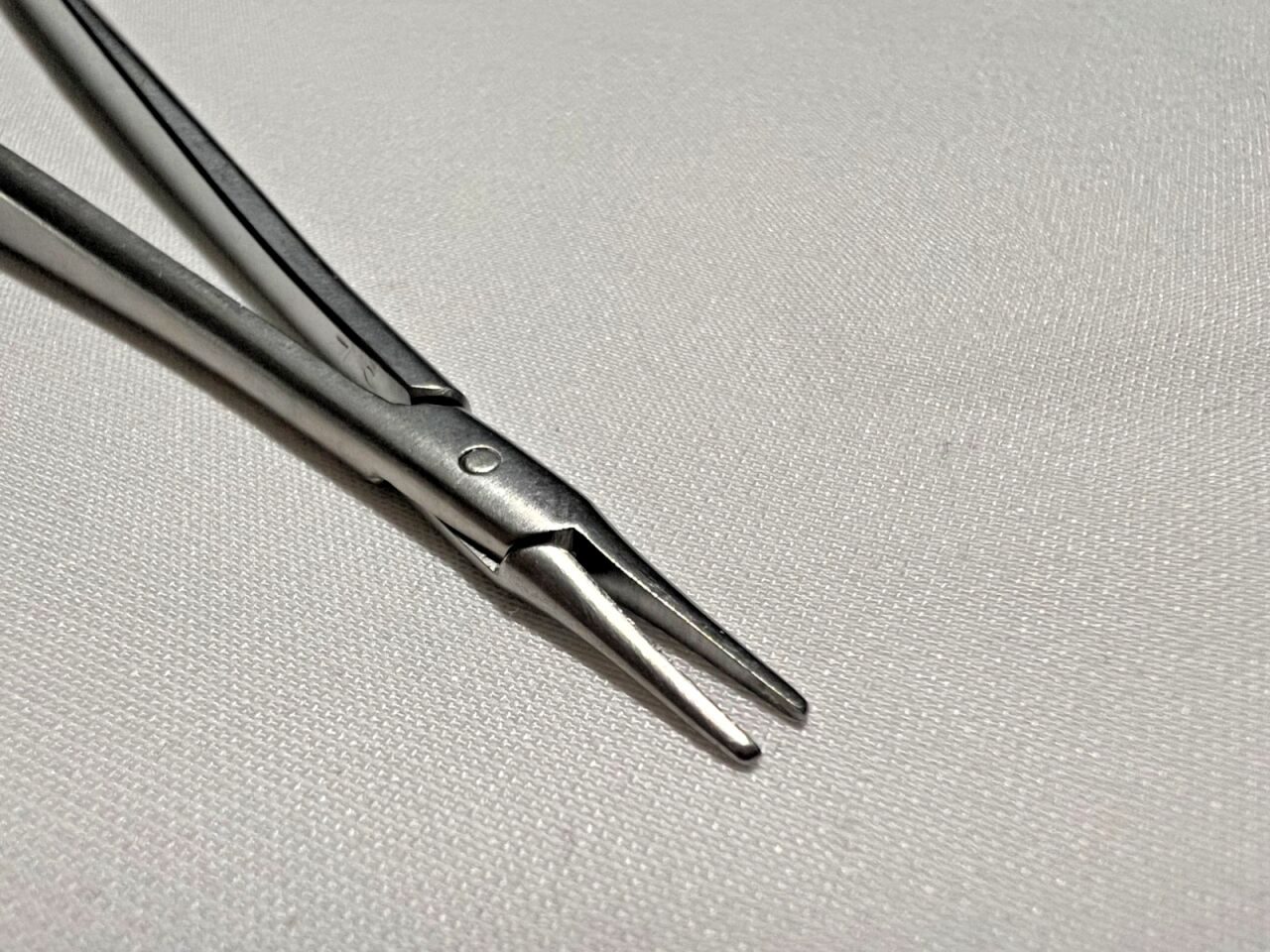 V. MUELLER CH-8592 Jacobson Needle Holder Straight Smooth Jaws Spring Handle 7" — photo 2