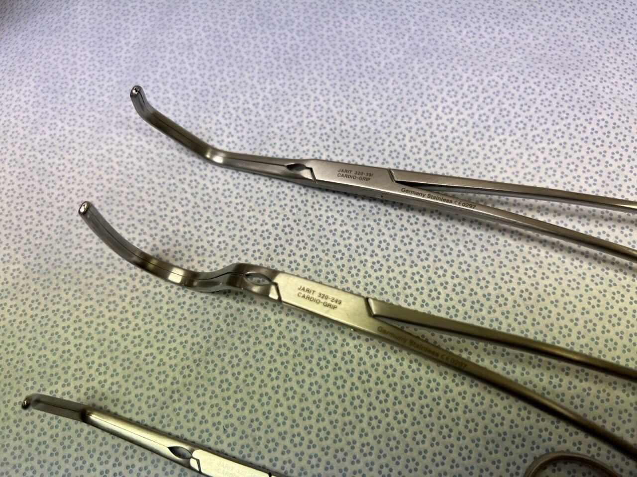 JARIT  Surgical Clamp Instruments - Set of 4 — photo 4
