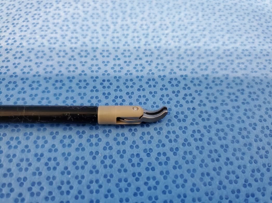 INTUITIVE SURGICAL 428088 Single Site 5mm Curved Needle Driver — photo 4