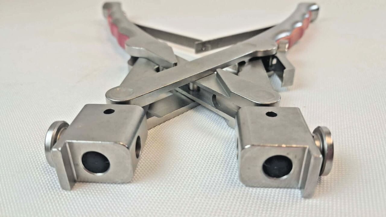 OPTIMOTION 1014-3-0019 Total Knee System Patella Resection Clamp — photo 4