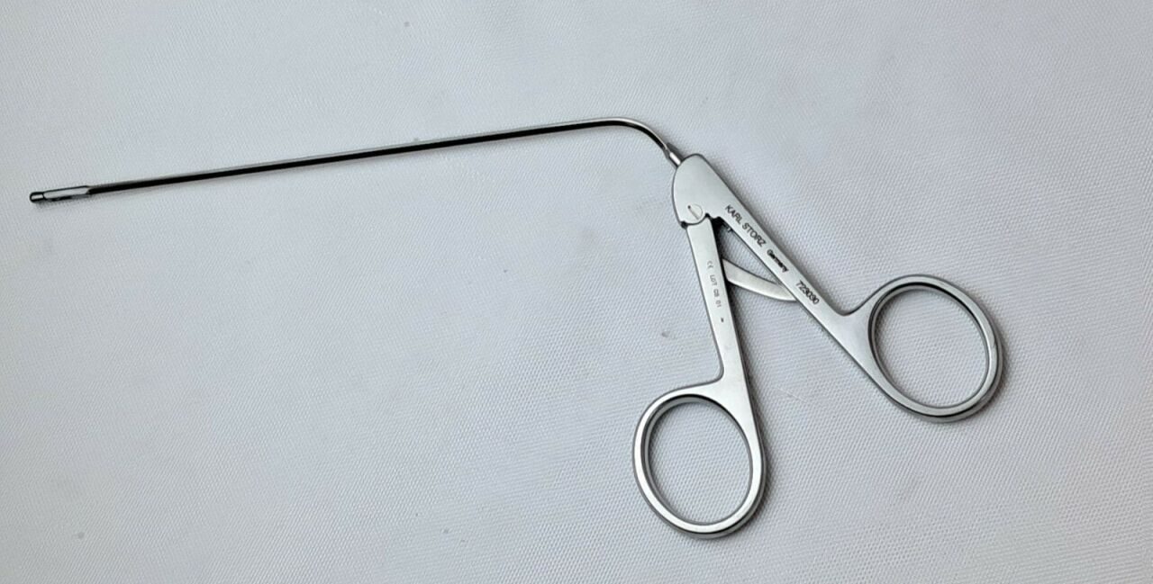 KARL STORZ 723030 3mm x 4mm Oval Cup Jaws 15cm WL Biopsy/Grasping Forcep ENT — photo 1