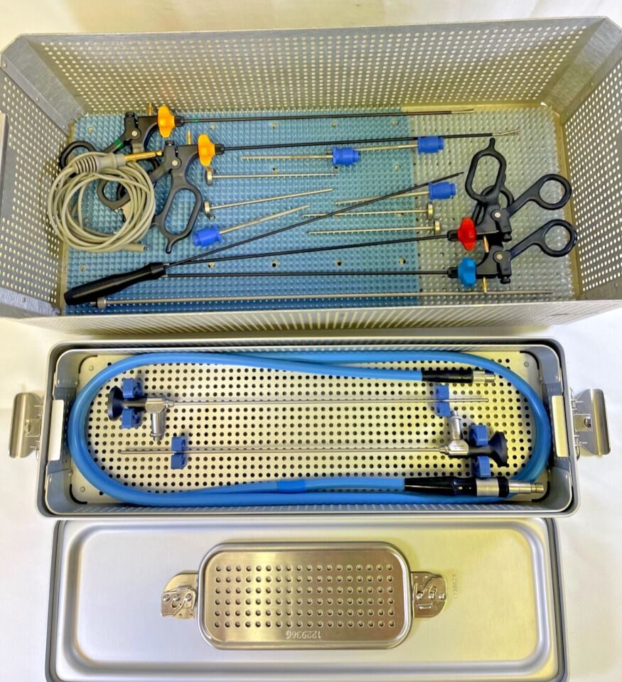 CONMED MICROLAP 19 pc  abMedica 3.3mm x 30 0 x 32cm Micro Laparoscopy Set w/ Case