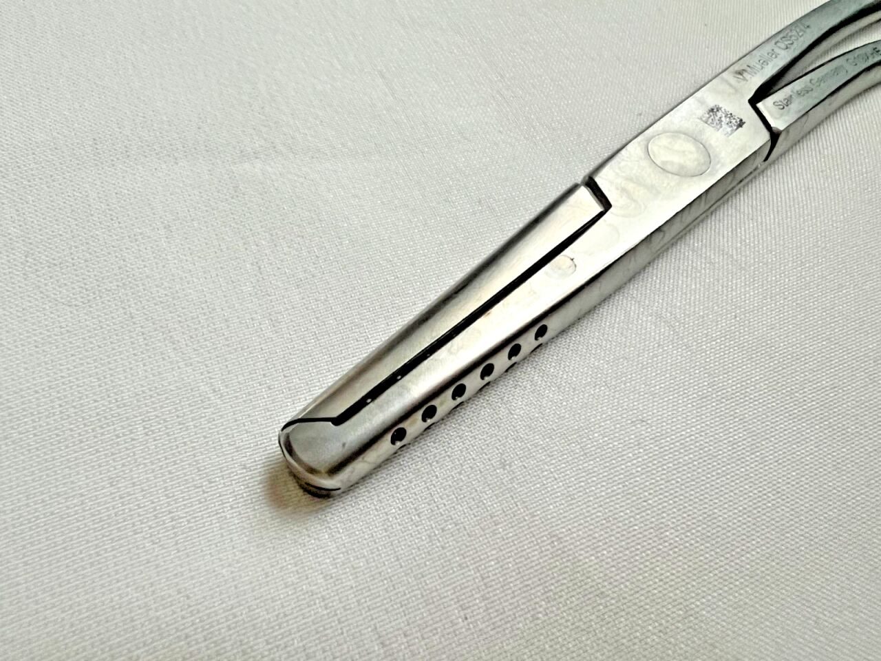 V. MUELLER OS5474 Slightly Curved Through-Spiked Cartilage Clamp 7" Length — photo 2