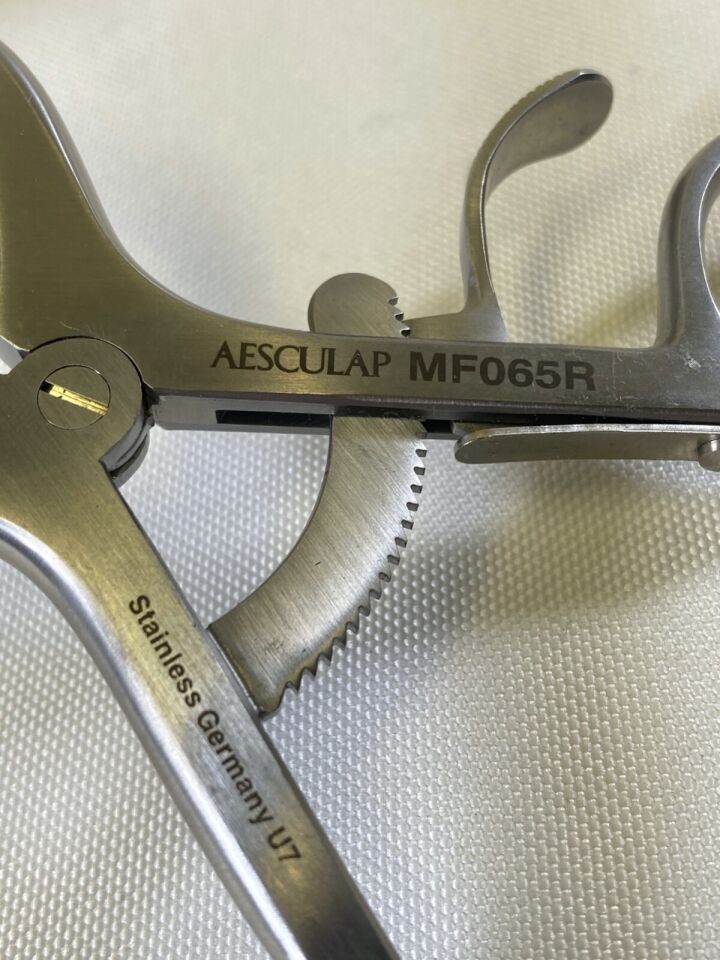 AESCULAP MF065R Meyerding Retractor 25mm x 57mm Blades Self Retaining — photo 2
