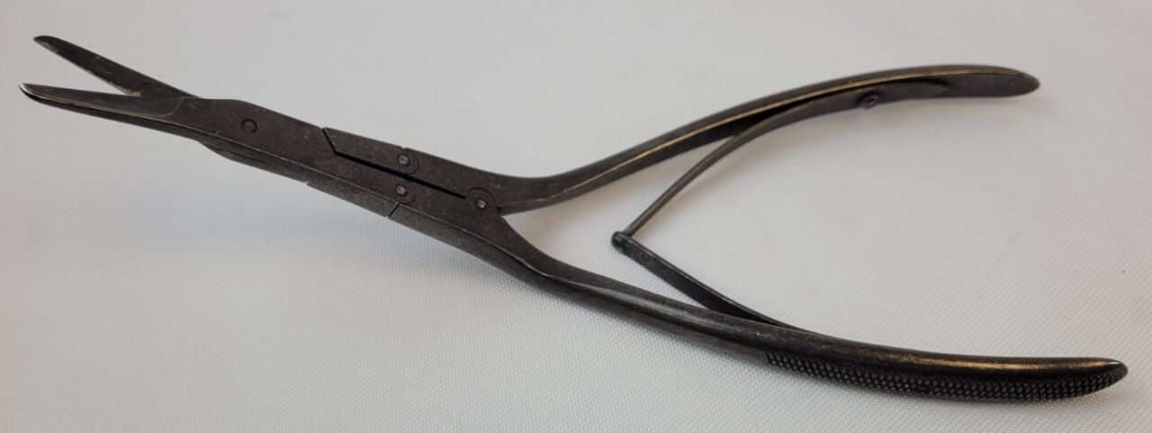 RICHARDS 27-4010 Caplan Nasal Scissors Angled Blades Serrated Grip Ebony — photo 6