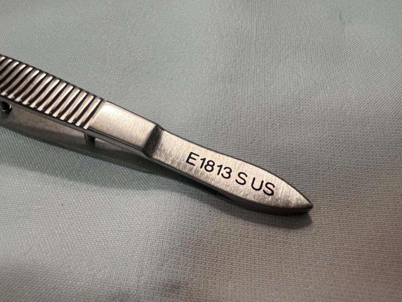 STORZ E1813 SUS McPherson Straight Suturing-Corneal Forceps 1x2 Teeth — photo 5