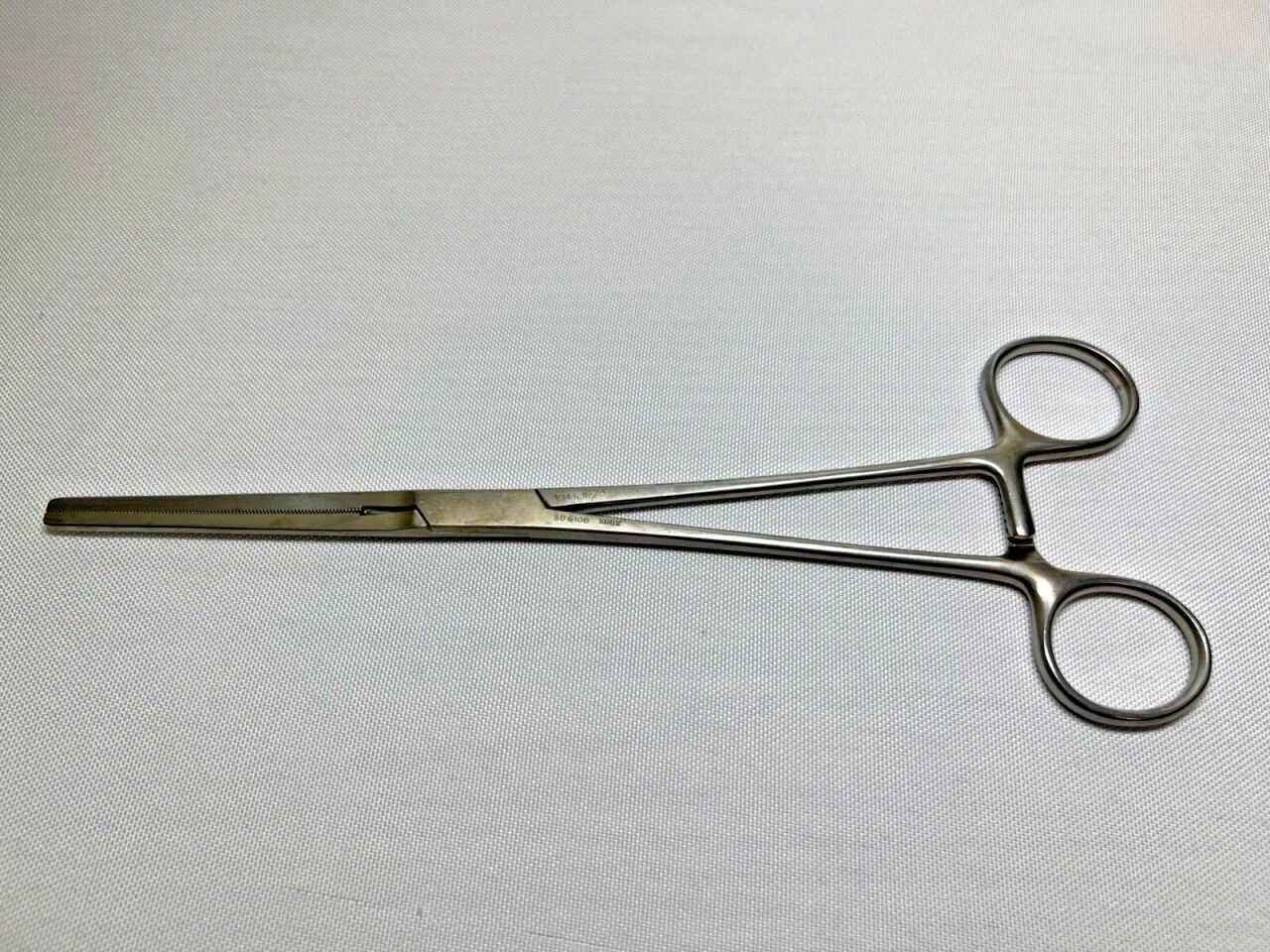 V. MUELLER SU6100 Glassman Gastrointestinal Clamp 9" Straight — photo 1
