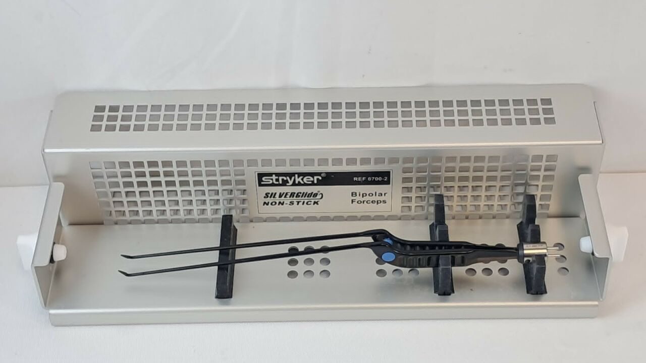 STRYKER 6750-250-507 SILVERGlide Non-Stick Bipolar Forceps 45deg UP 0.7mm w/ Case — photo 1