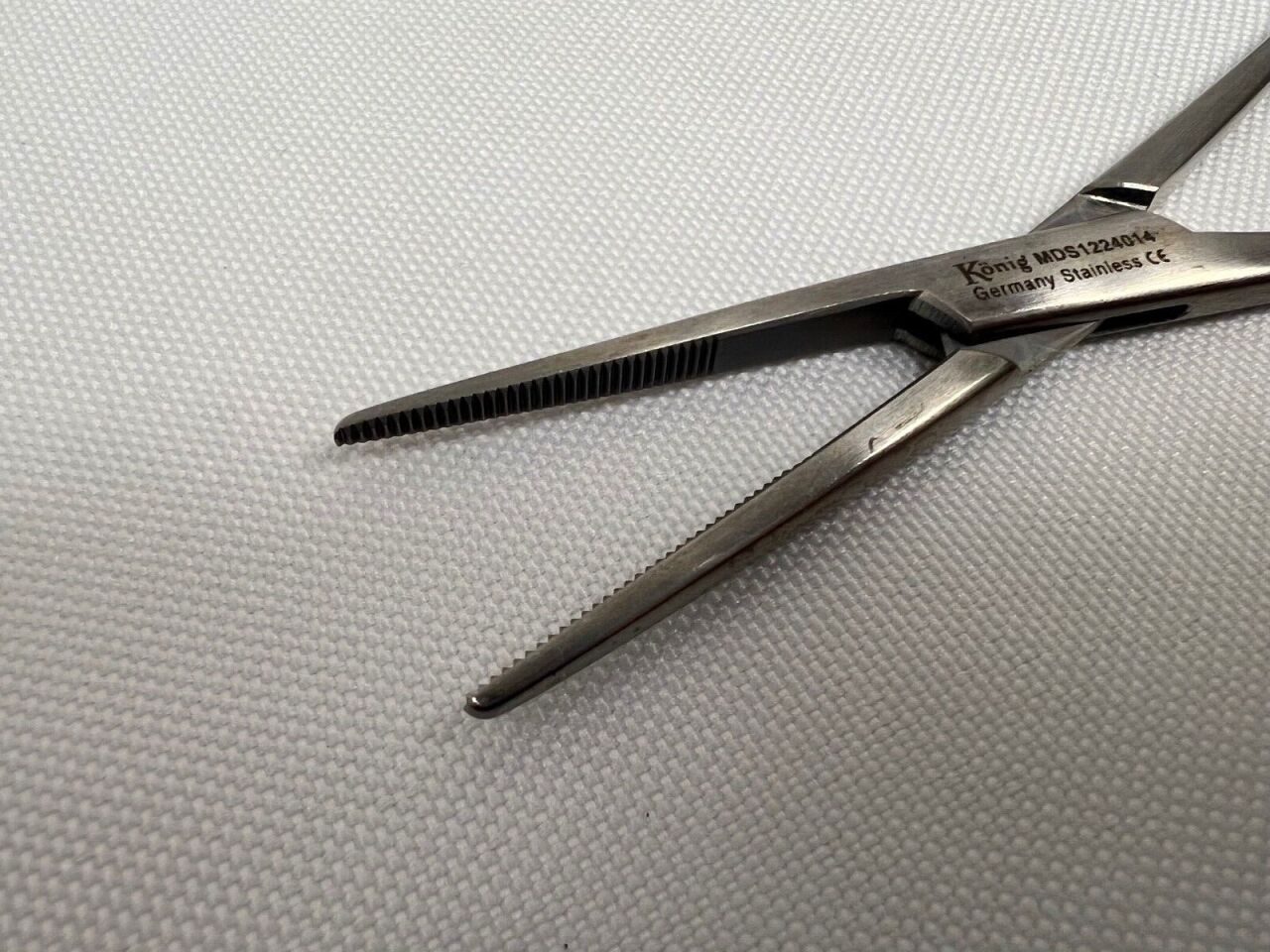 KONIG MDS1224014 Lot of 2 Straight Kelly Artery Forceps 5-1/2" — photo 2