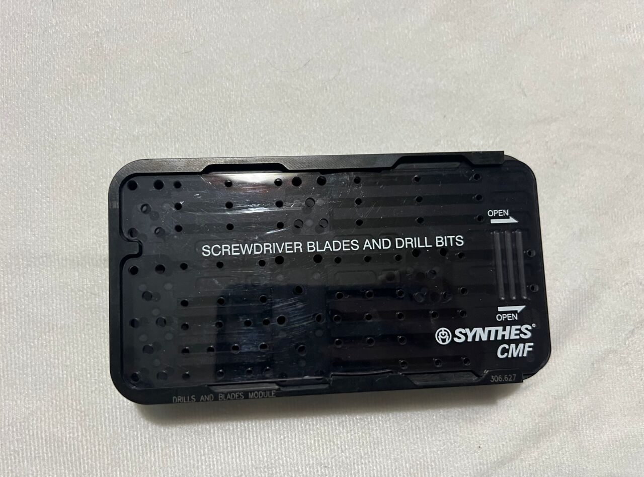 DEPUY SYNTHES 306.627 Surgical Cases — photo 2