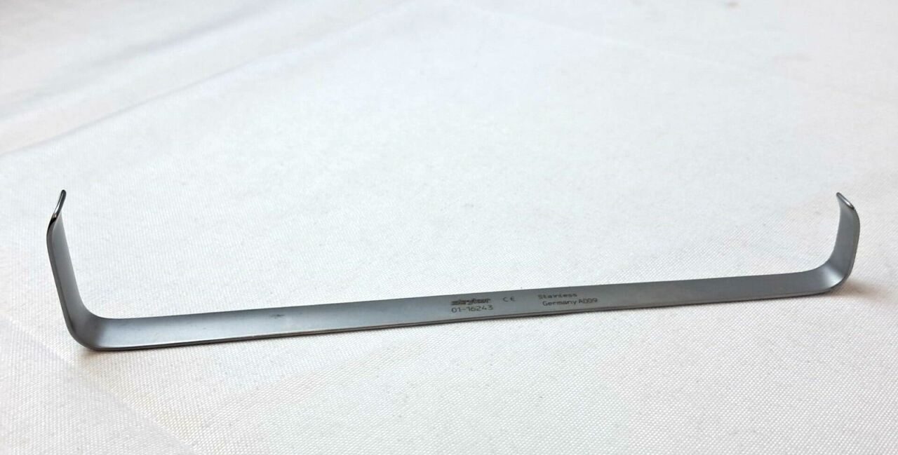 STRYKER 01-16243 Double-Ended Soft Tissue / Blade Retractor — photo 1