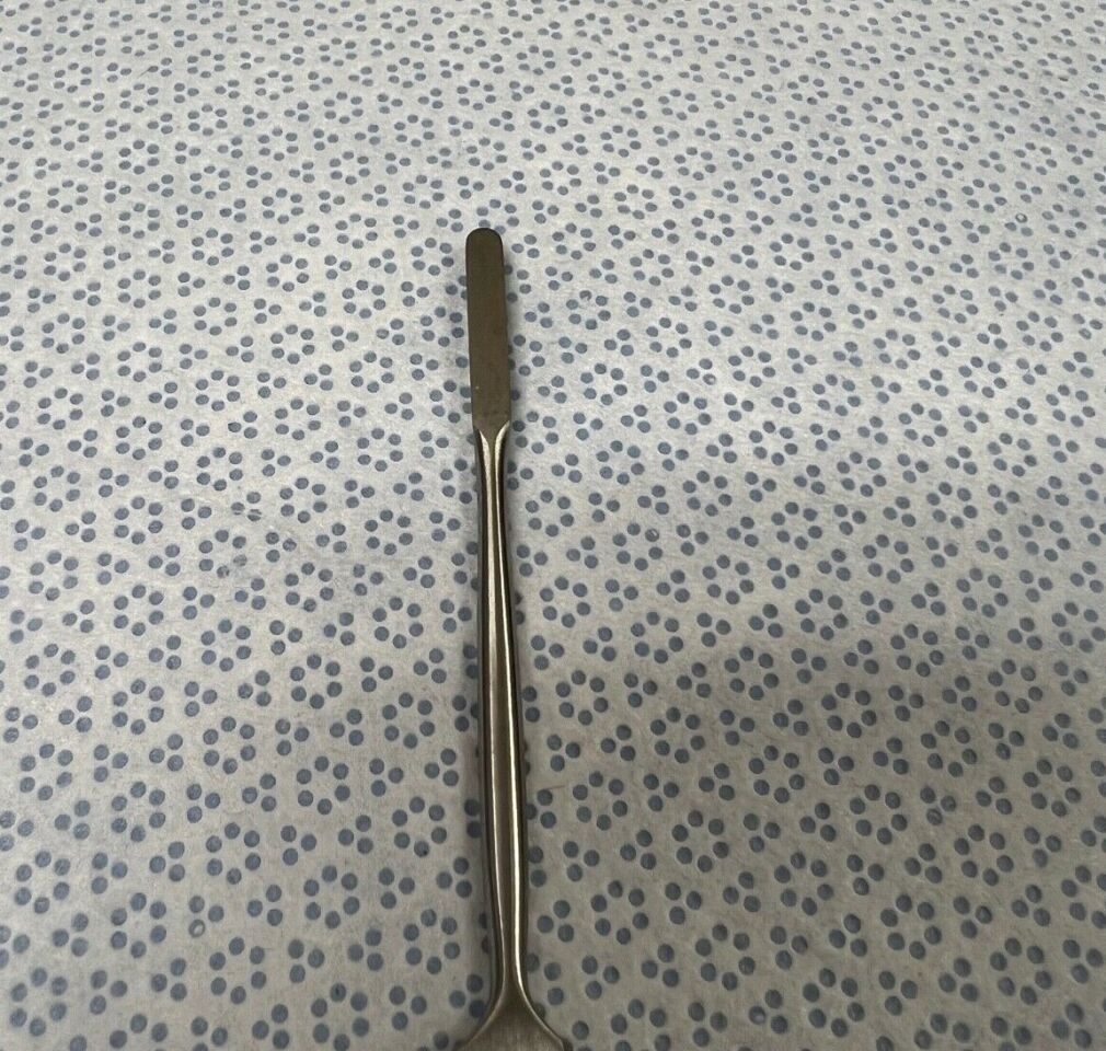 V. MUELLER AU11120 Surgical 7 1/8" Lempert Narrow Elevator, 3.2mm Wide Blade — photo 3