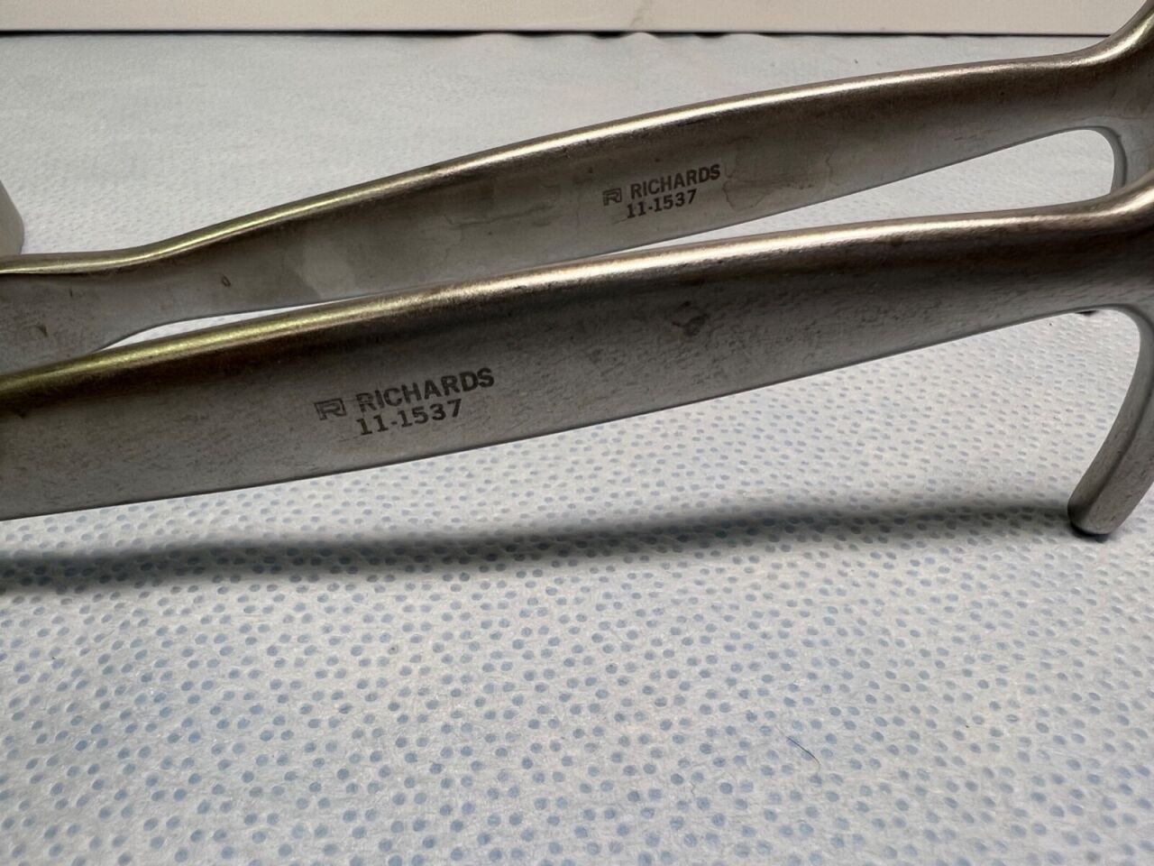 RICHARDS 11-1537 Smillie Curved Retractors, Lot of 2 — photo 2