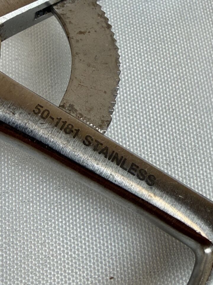 CODMAN 50-1181 Adson Cerebellar Retractor 4x4 Sharp Prong Angled Shanks Neuro — photo 2