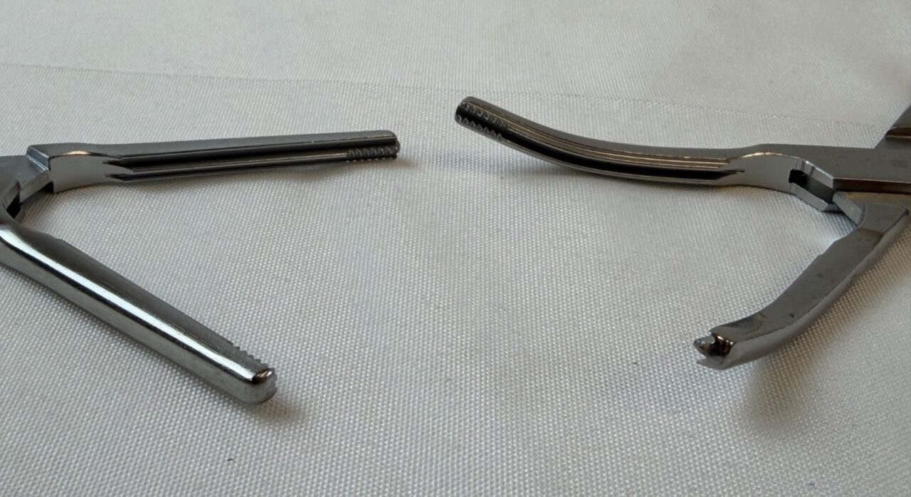 ADLER SURGICAL 16070210  16071210 Hyster Clamps Straight & Angled 9" — photo 4