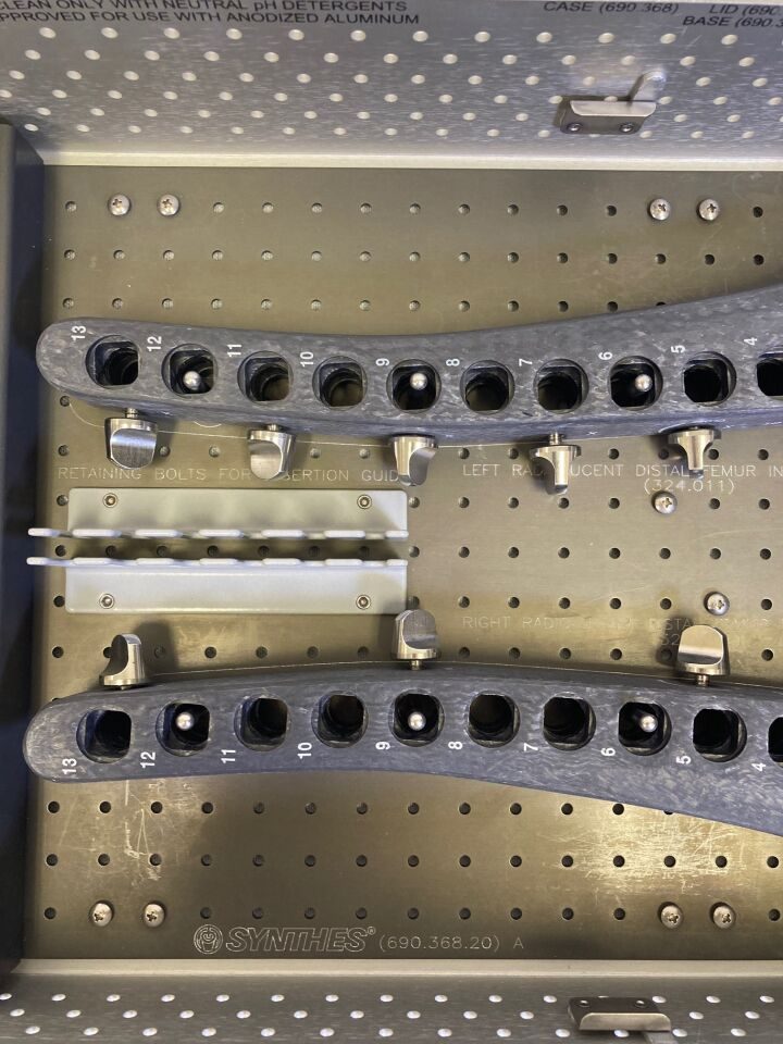 SYNTHES 145.473 Ti LISS Distal Femur Plate & Insertion Guide Set — photo 7