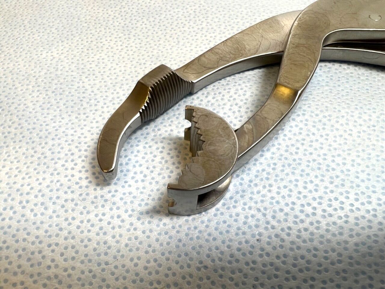 STRYKER 702946 Self Centering Swivel Head Size 3 Orthopedic Forceps — photo 2
