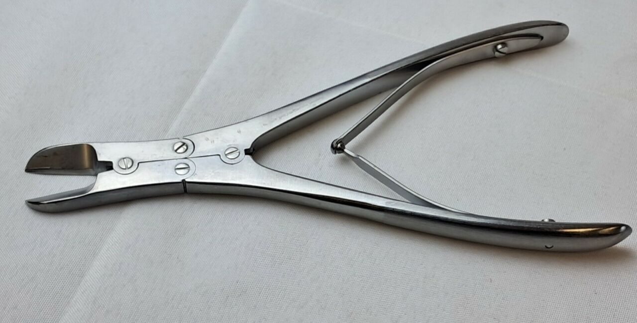 V. MUELLER CH-470 Ruskin Bone Cutting Forceps — photo 1