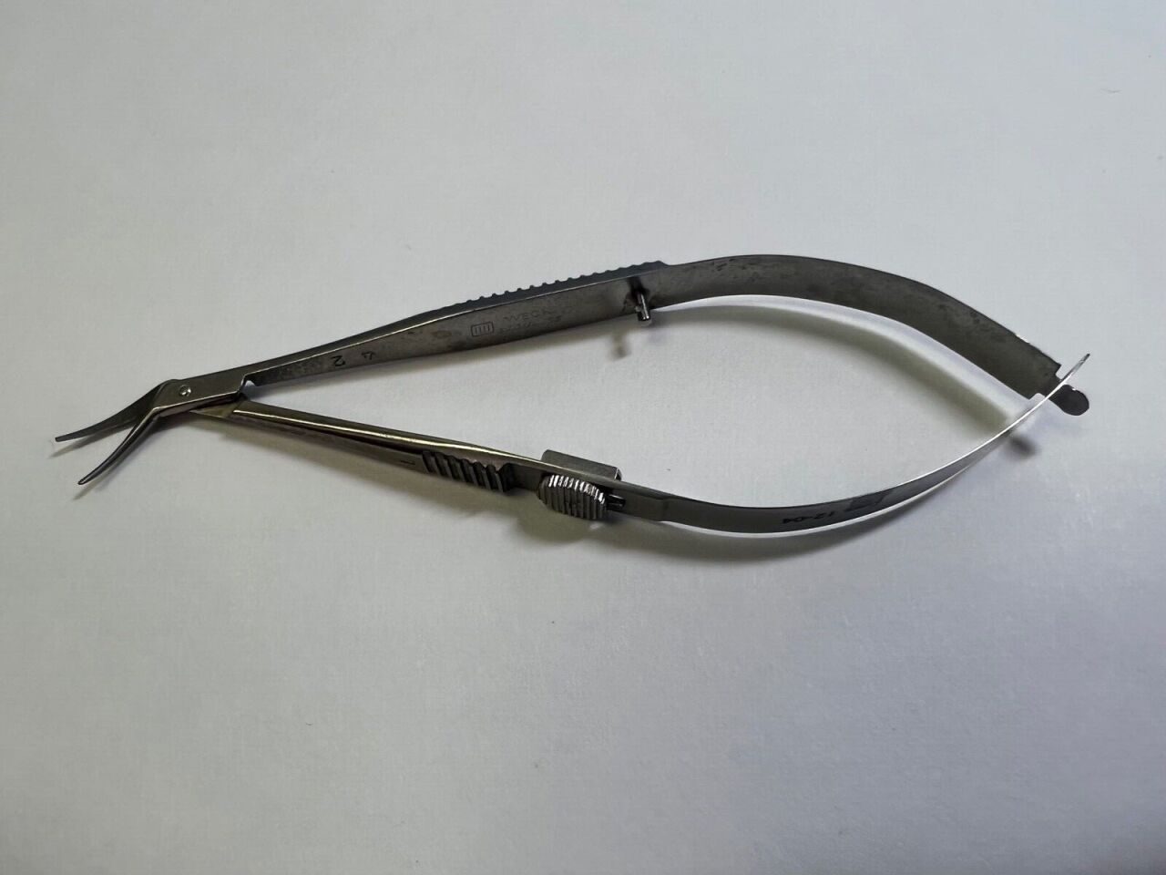WECK 2-251 Castroviejo Corneal Micro Scissor — photo 2