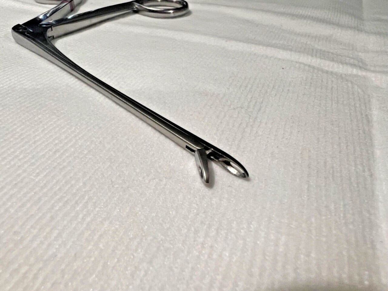 XOMED 3711113 3mm Straight 4-1/2" L Struempel-Voss Forceps — photo 2