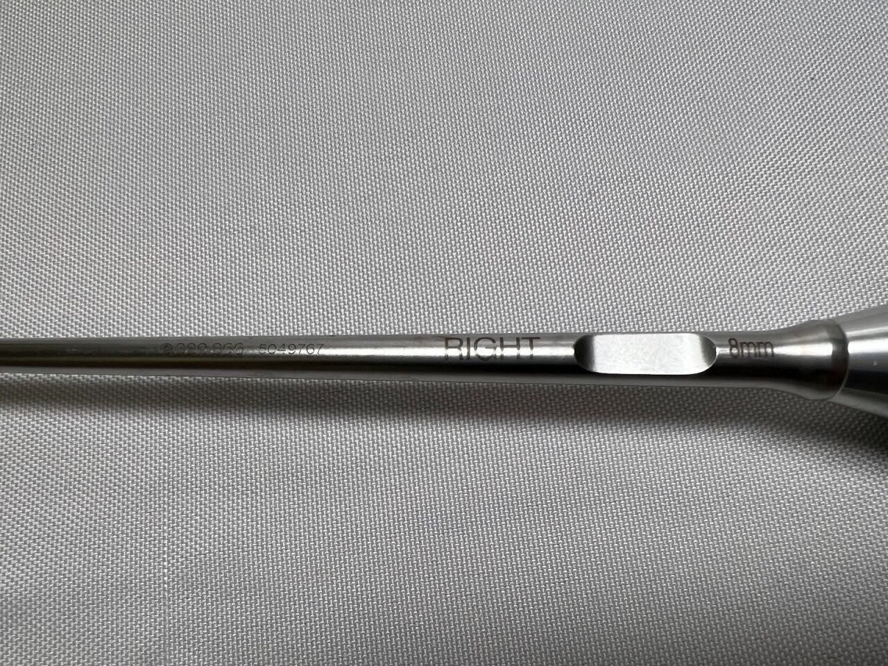 SYNTHES 389.866 8mm Right Angled Curette — photo 2
