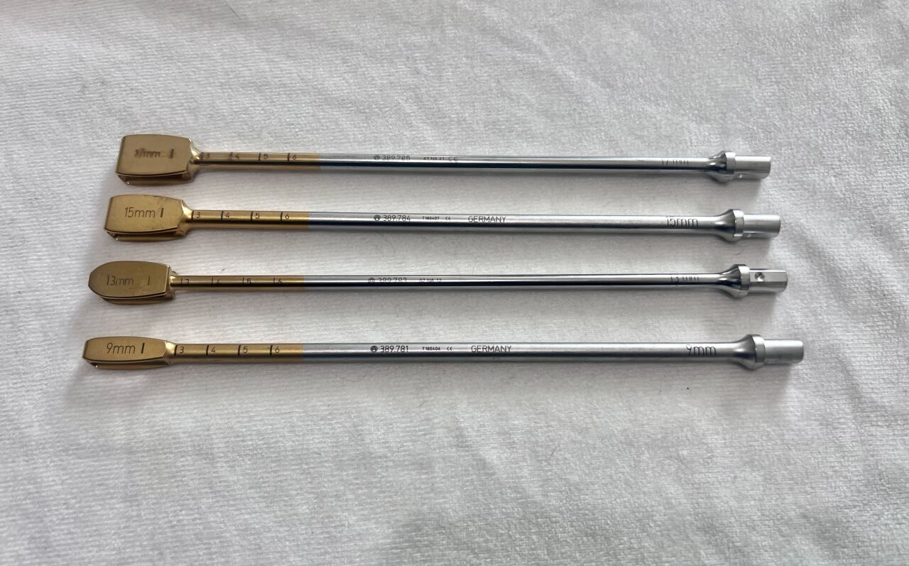 Set Of 4 Spinal Shavers For Intervertebral Discs — photo 1