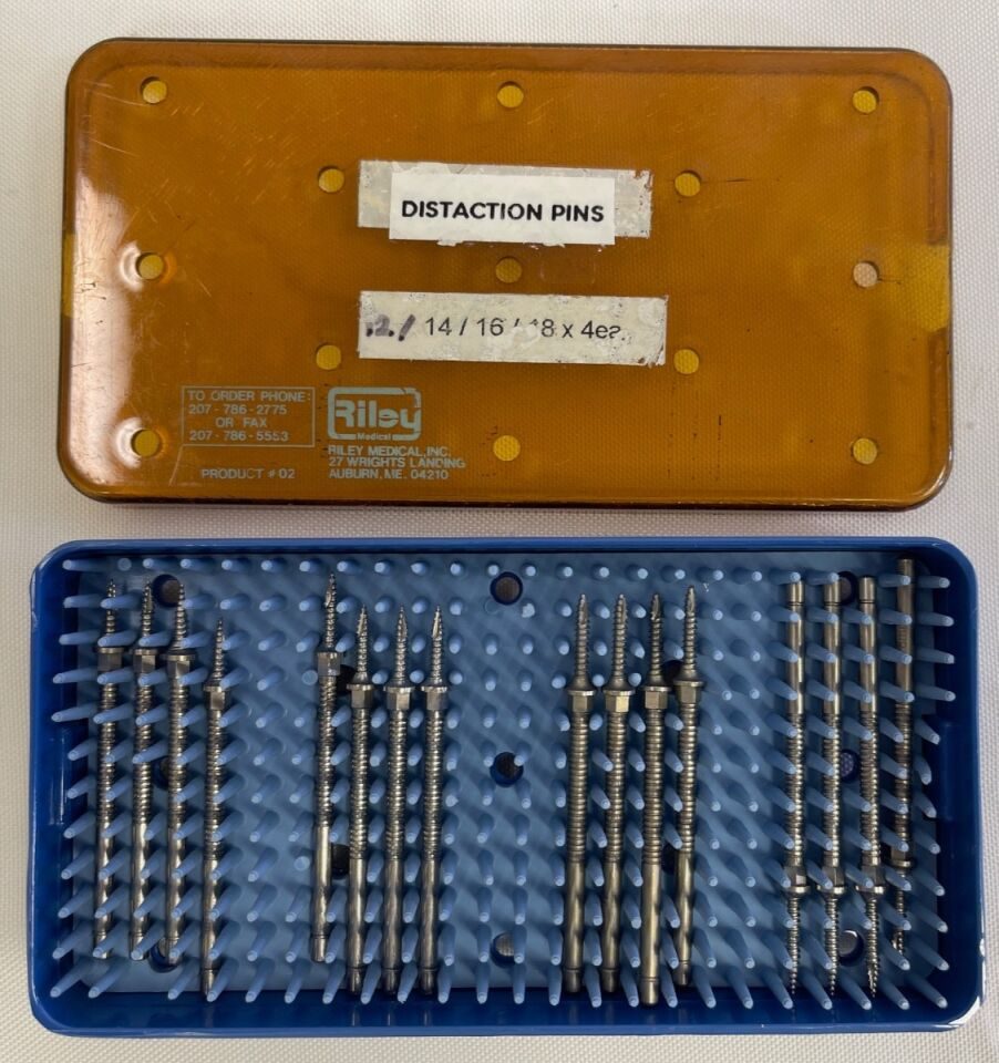 SSI ULTRA Distraction Pin 12mm 14mm 16mm 18mm Self Drilling 16 Piece Distraction Pin Set w/ Case