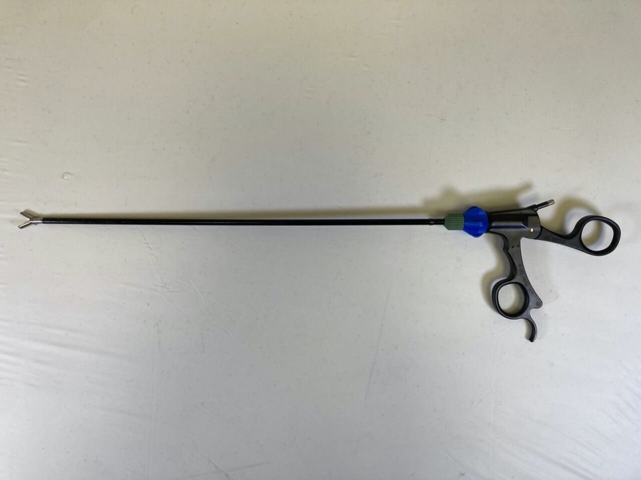 R. WOLF 8393.236 5mm x 34cm Rotating Monopolar Laparoscopic Blunt Nose Grasper — photo 1