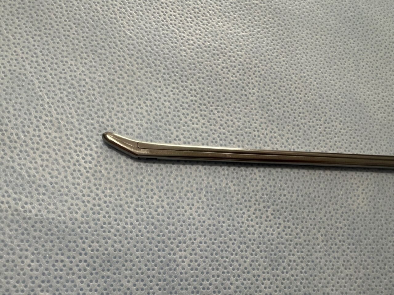 CODMAN Curved UpBite 7" Cushing Intervertebral Disc Rongeur — photo 3