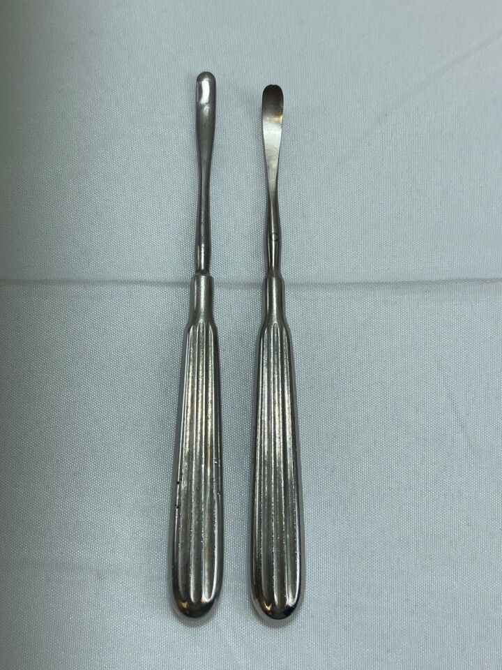 ZIMMER 2902 & Codman 65-1032 Periosteal Elevators Pair of Periosteal Elevators Orthopedics Trauma