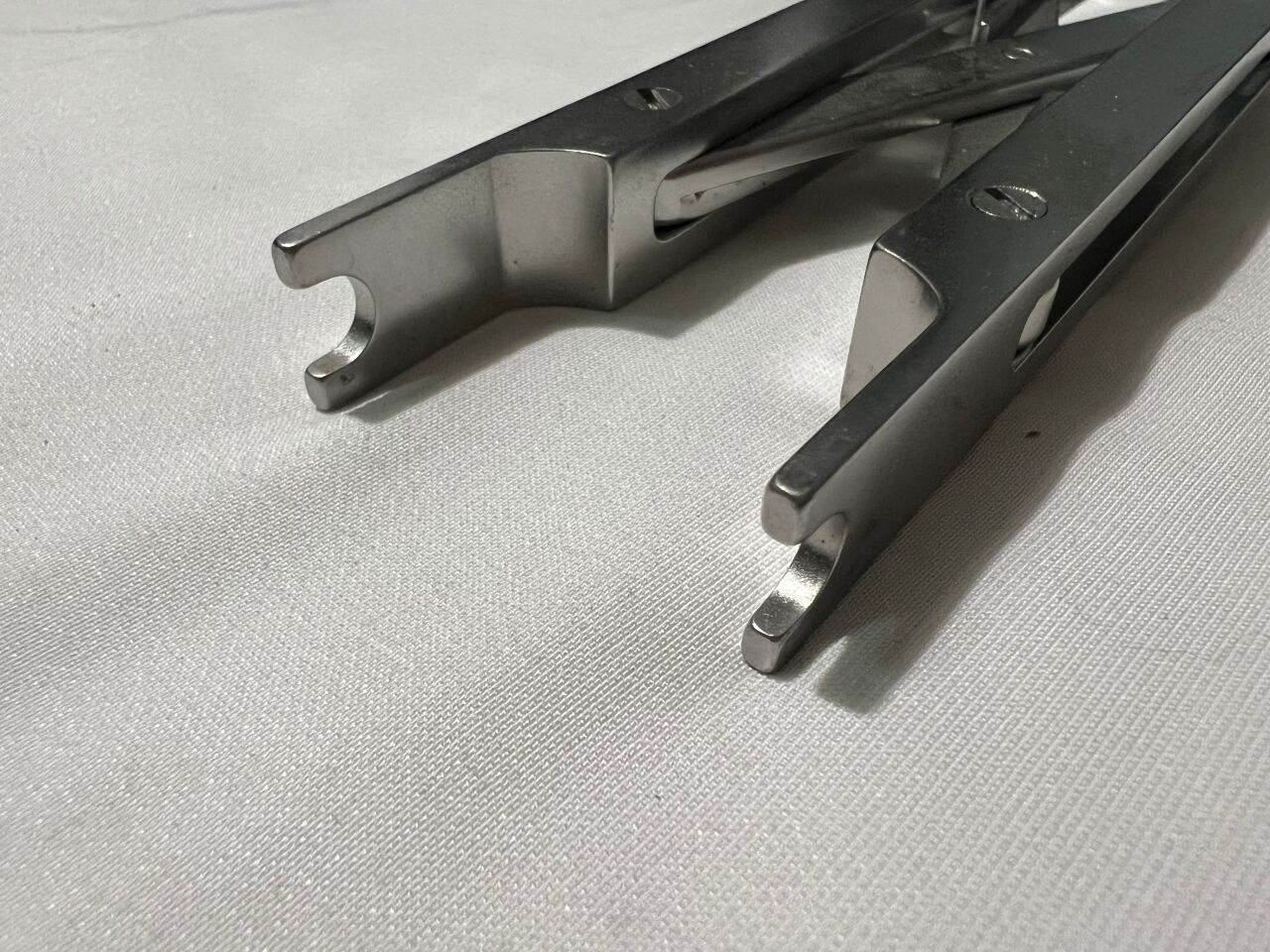 SYNTHES 388.119 Parallel Compression Forceps — photo 2