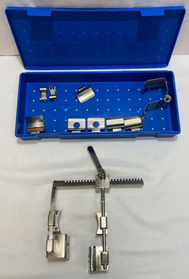 SCANLAN Various CardioVasive Cardiovascular Retractor Set — photo 2