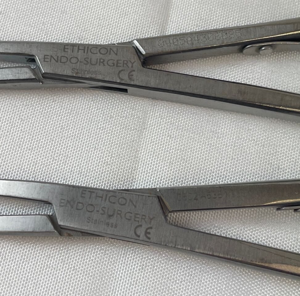 ETHICON LX410 Pair of Large Yellow Multi Patient Clip Appliers 15deg — photo 2