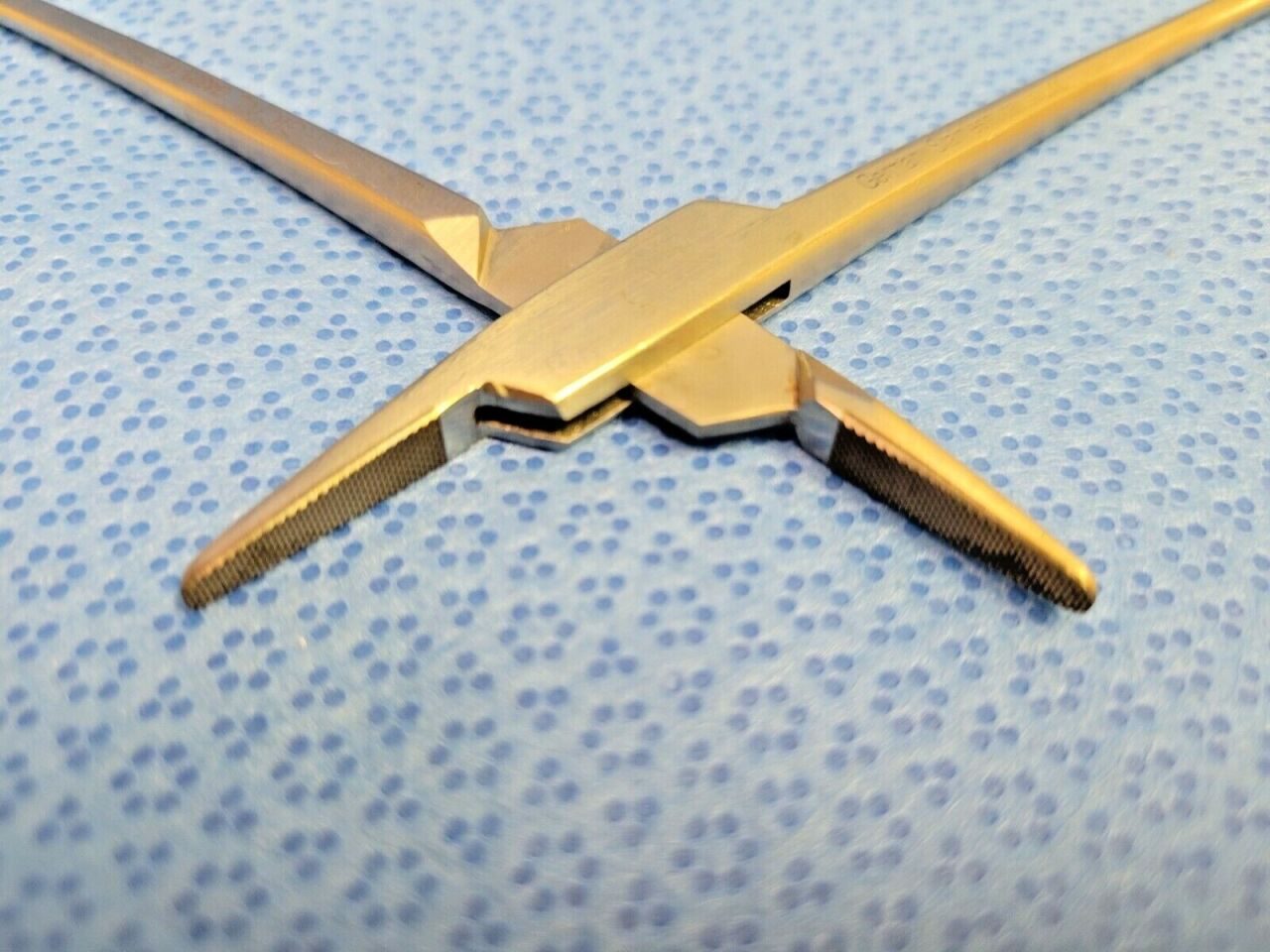 NOVO SURGICAL G4323-11 Mayo-Hegar Needle Holder 6" Serrated Jaw — photo 3