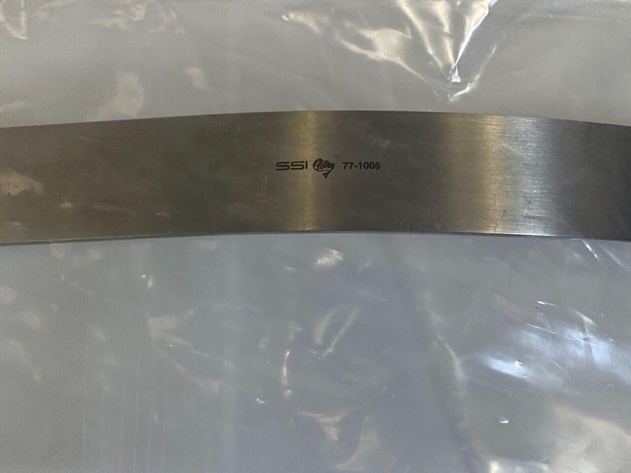 SSI ULTRA 77-1005 Capsule Retractor 3 Sharp Prongs 22mm Blade — photo 3