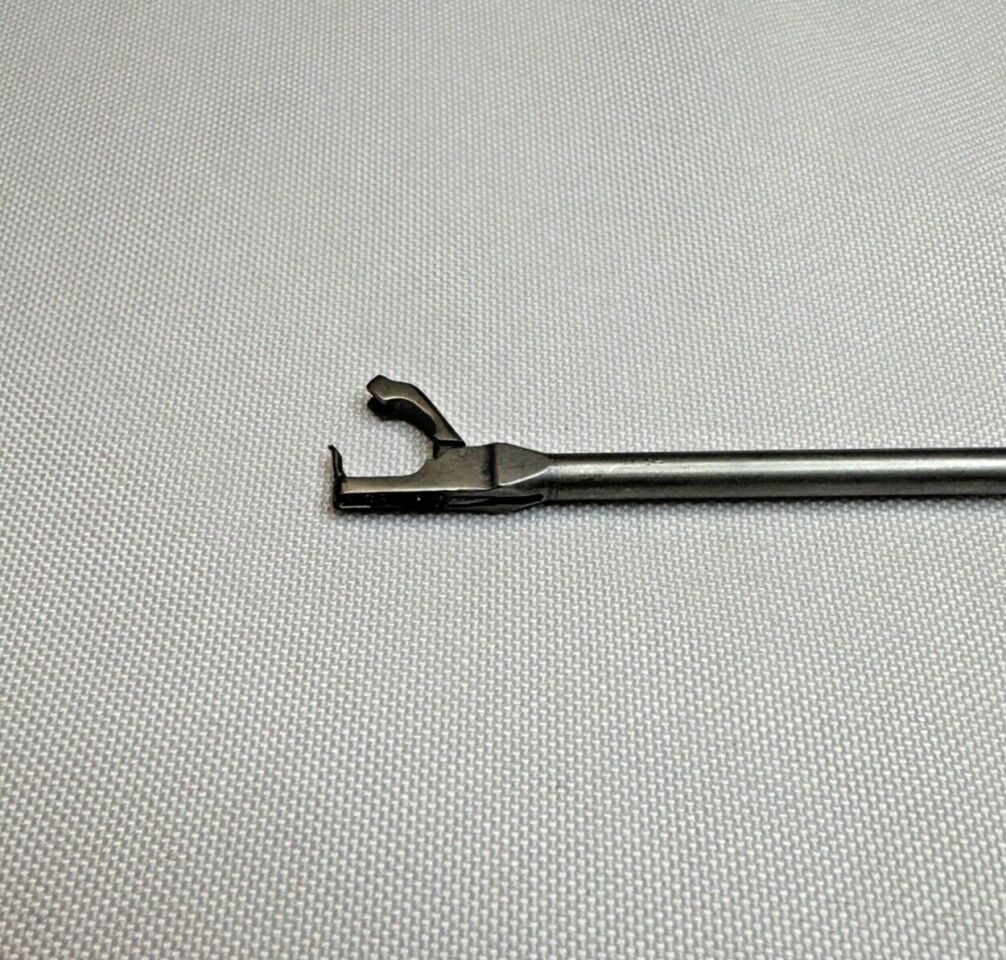 LINVATEC - SHUTT 18.1008 4MM Suture Punch, Straight, Slotted Jaw — photo 4