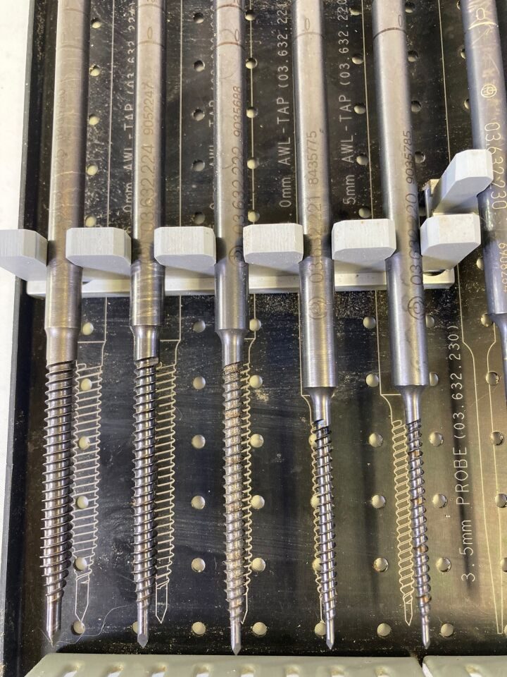 SYNTHES Custom — photo 9