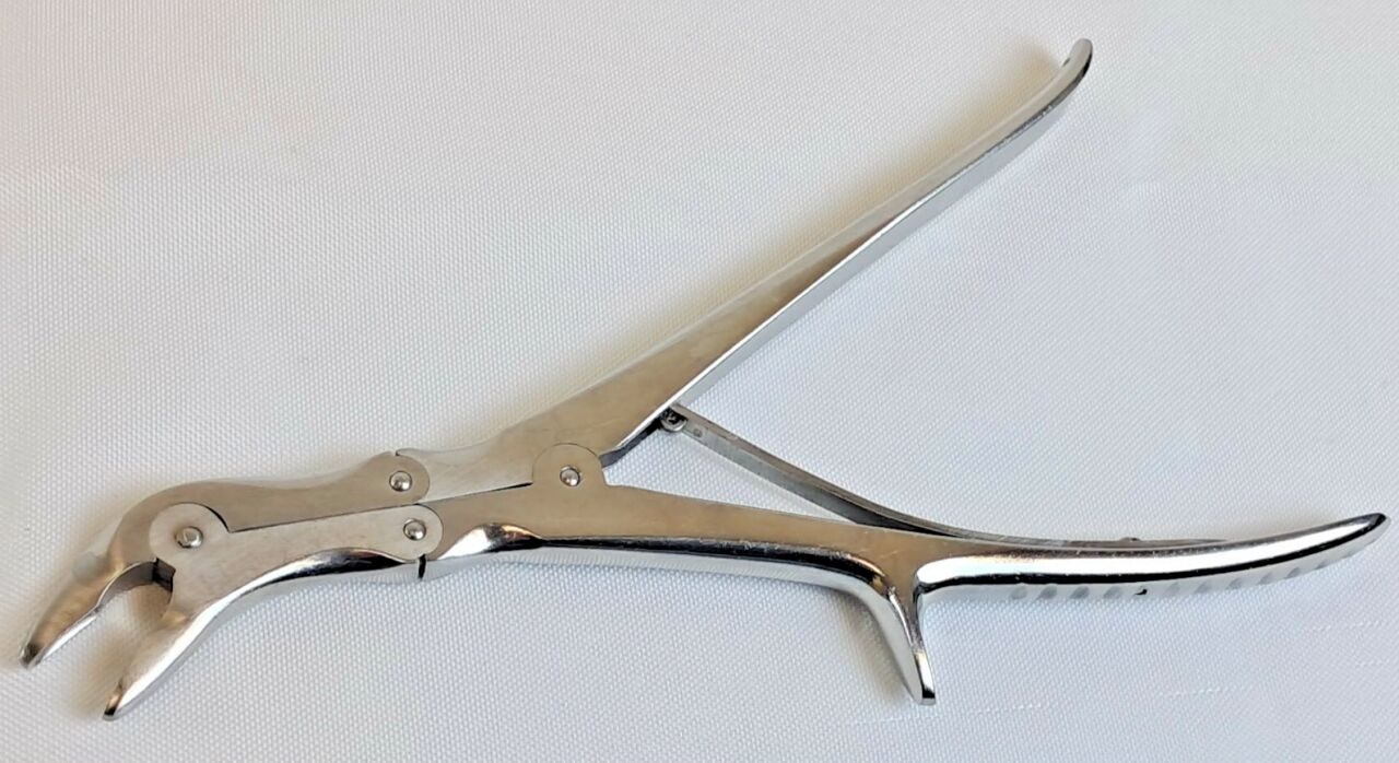 LEKSELLSTILLE D/A Curved 4mm Bone Cutting Rongeur