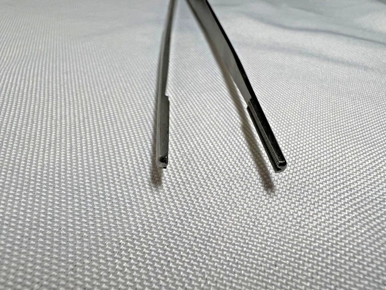 V. MUELLER CH5904-1 DeBakey Vascular Tissue Forceps 2.5mm Wide Jaws, 9-1/2" L — photo 2