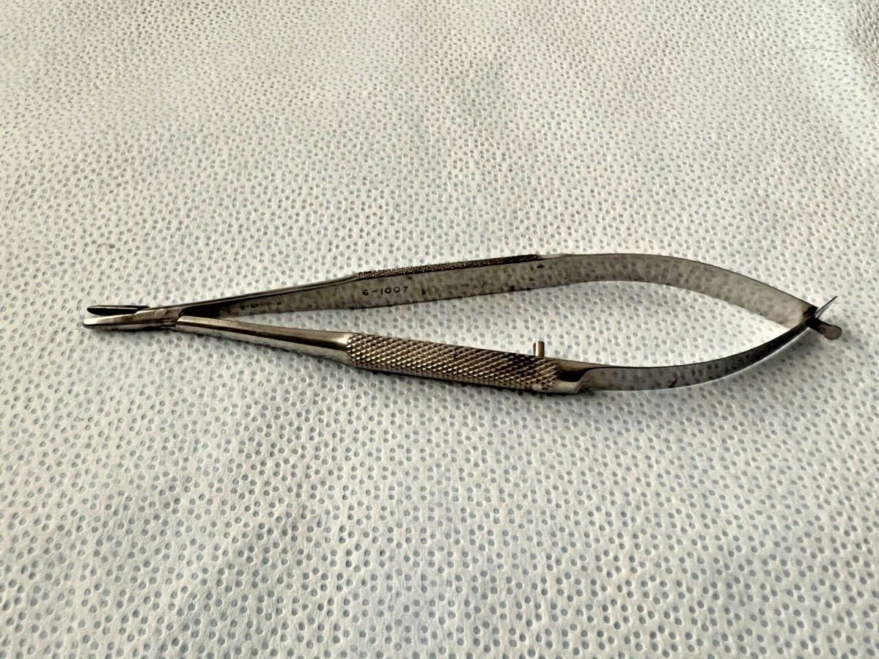 STEPHENS 6-1007 Barraquer Straight Non-Locking Needle Holder 5-1/4" Length