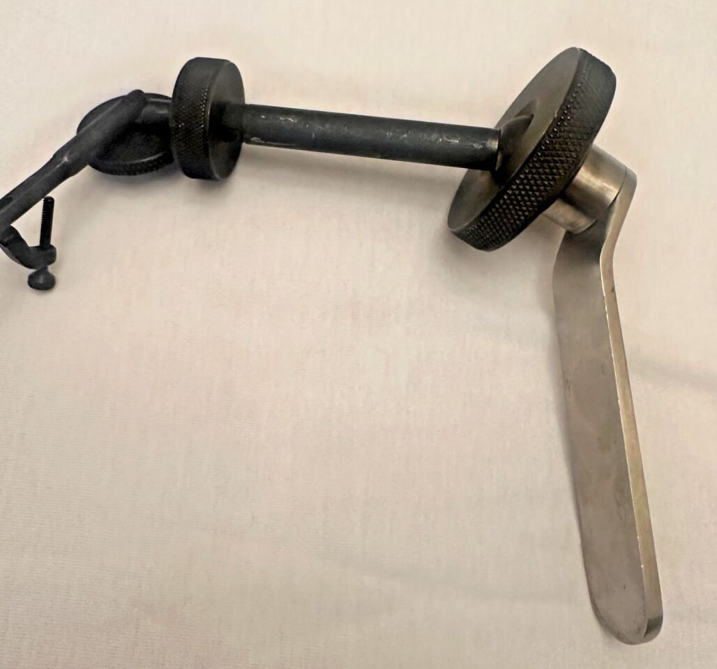 RICHARDS 13-0072 Shea Schuknecht Speculum Holder — photo 4