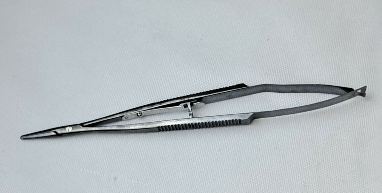KARL STORZ E-3864 Castroviejo Straight 16mm Needle Holder